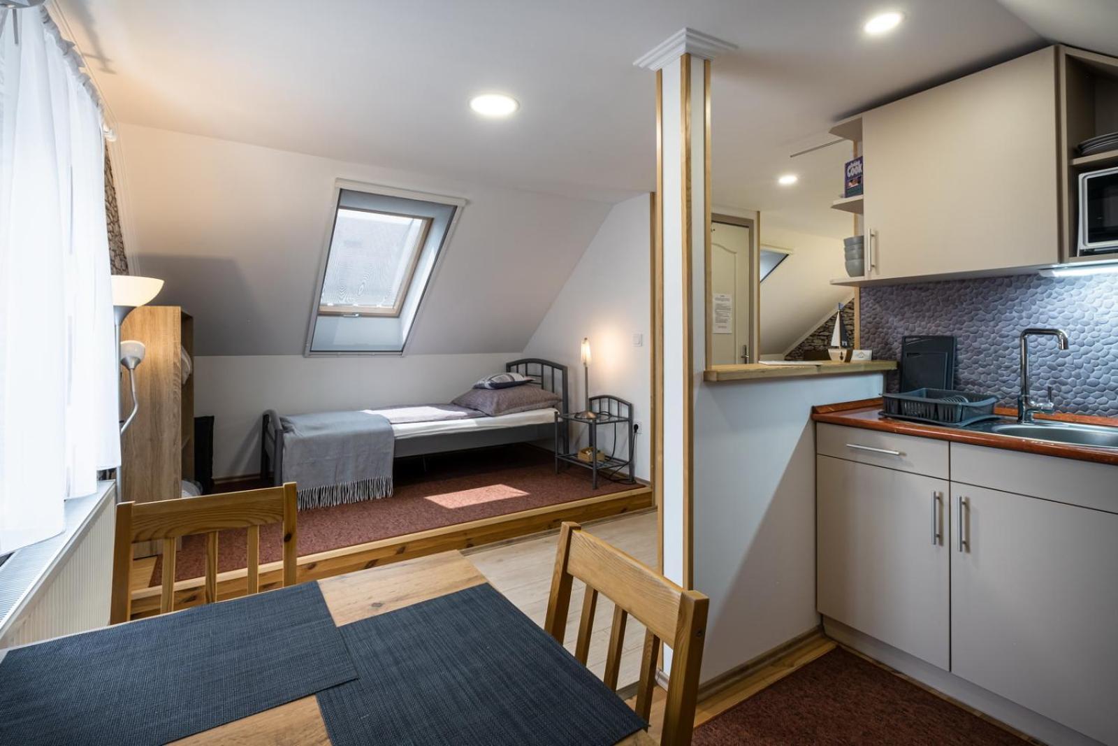 Szuerke Vendeghaz Balatonkenesen Appartement Buitenkant foto