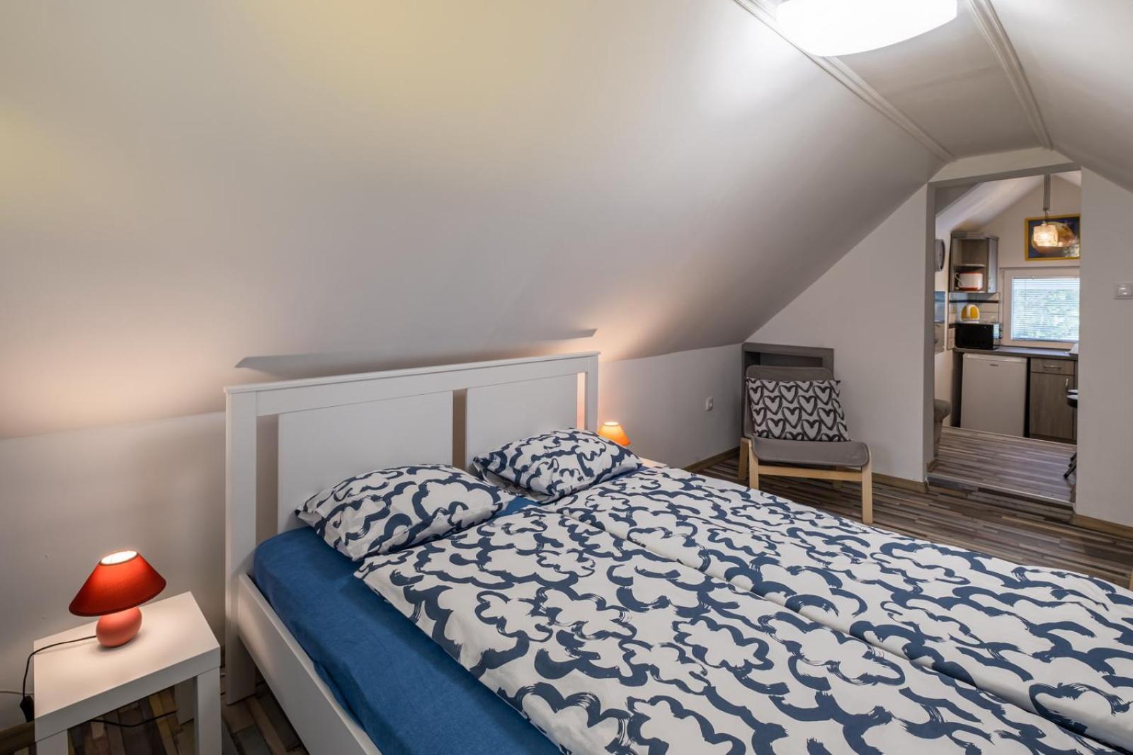 Szuerke Vendeghaz Balatonkenesen Appartement Buitenkant foto