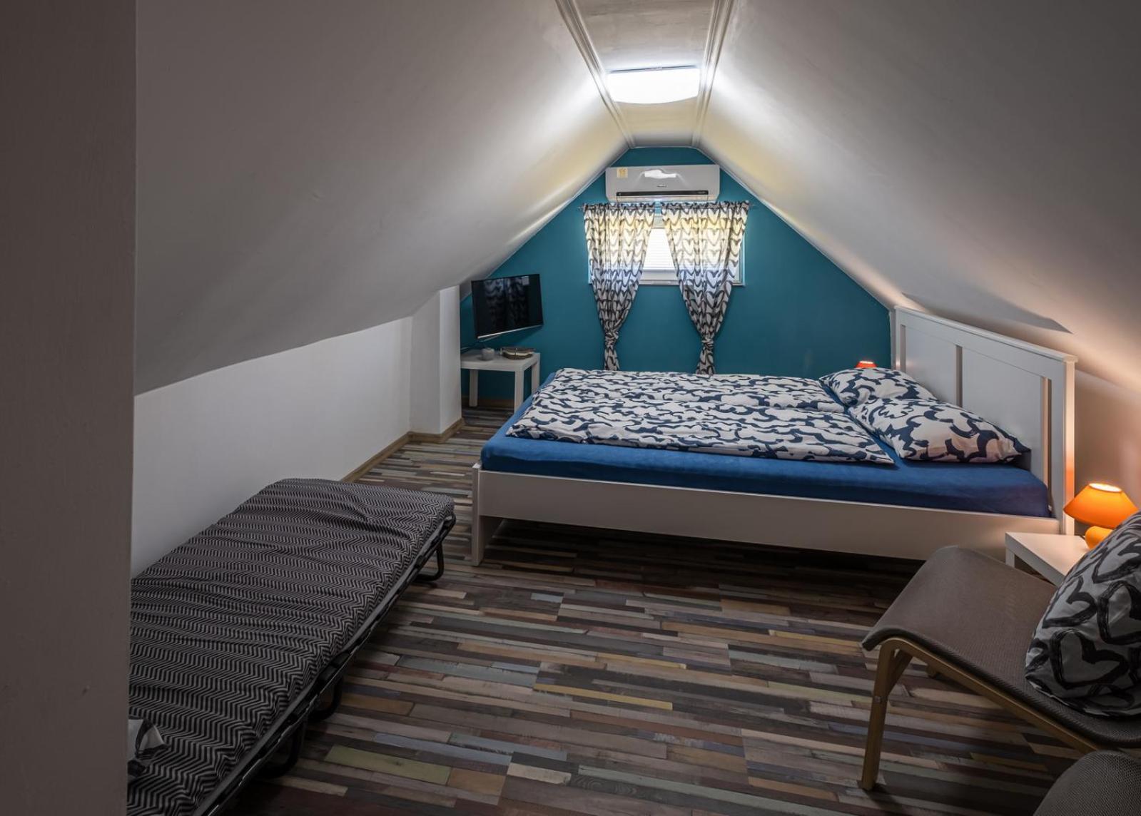 Szuerke Vendeghaz Balatonkenesen Appartement Buitenkant foto
